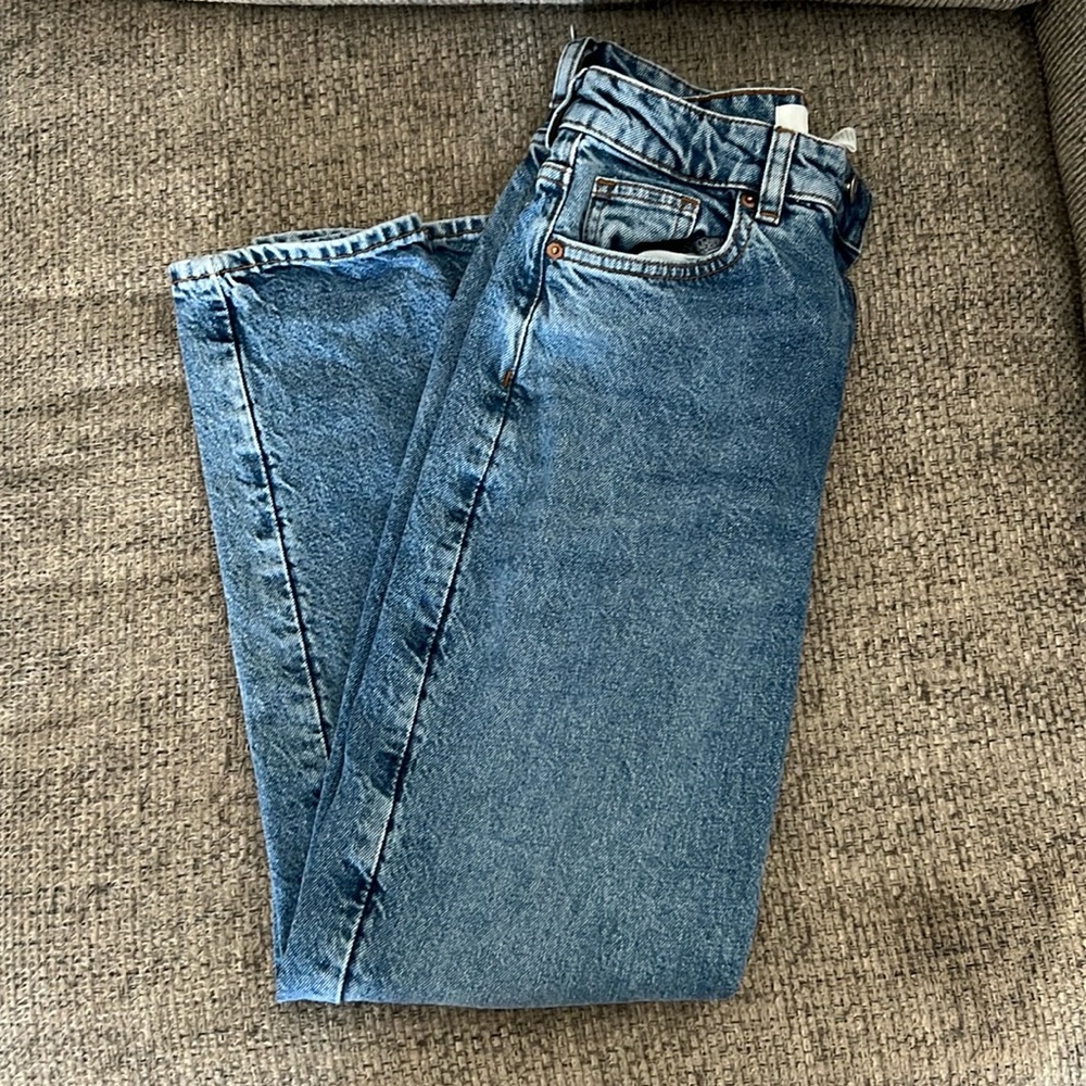 H&M high-rise straight leg denim, size 4